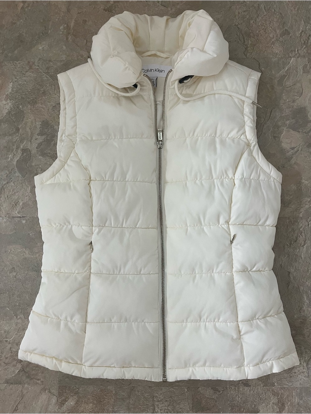 Calvin Klein Women's Ivory Quilted Sleeveless Puffer Vest